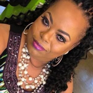 Meet your Posher, Tonia